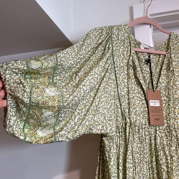 Green boho flowy mini dress size M NWT - Picture 3 of 6